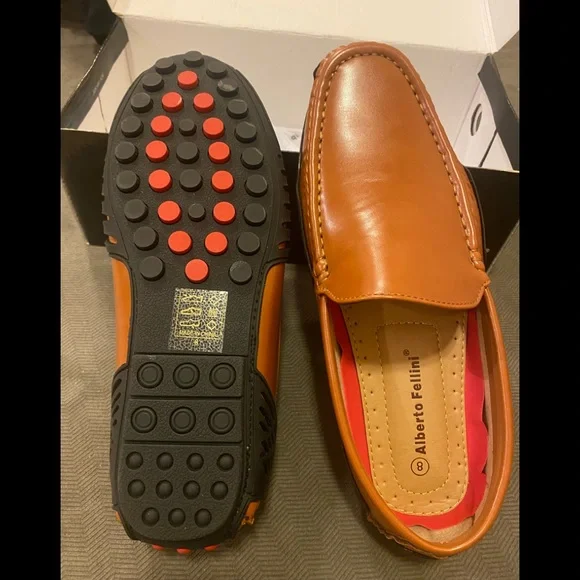 Size 8 - Picture 3 of 4